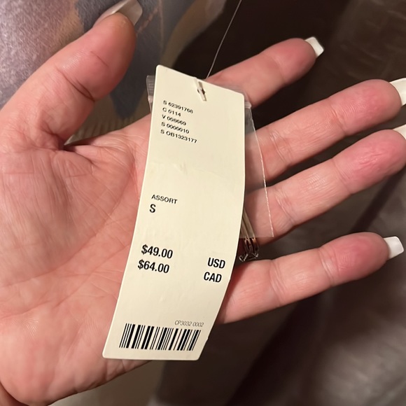 NWT Urban Outfitters cropped sweater vest - Picture 2 of 6